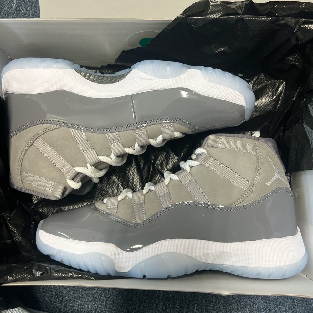 AIR JORDAN 11 RETRO “COOL GREY”
